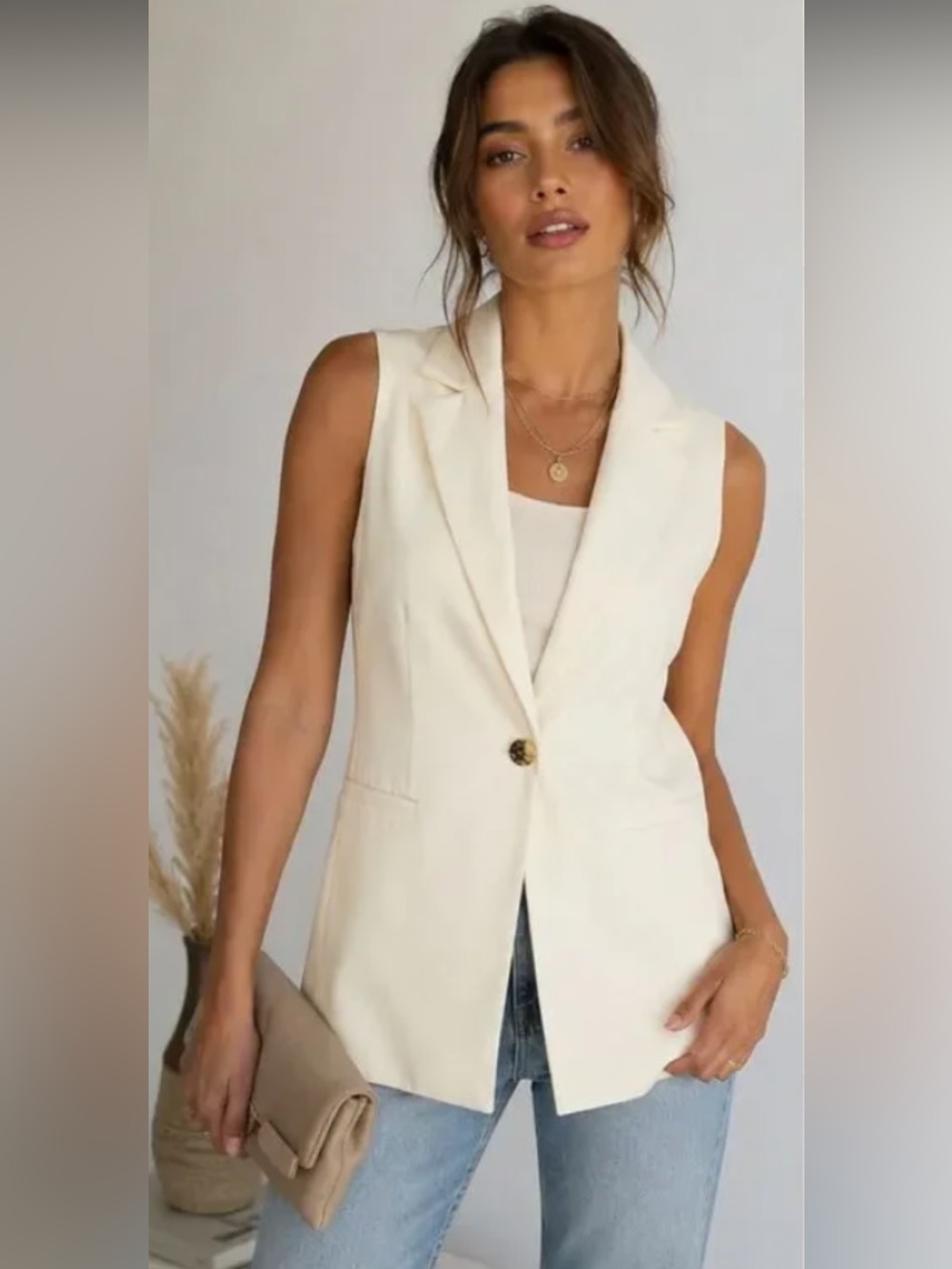 House of Harlow 1960 sleeveless blazer vest